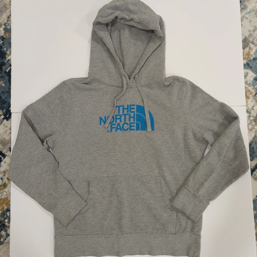 The North Face Heather Grey Hoodie Blue Logo - Women's Size Medium Classic Basic